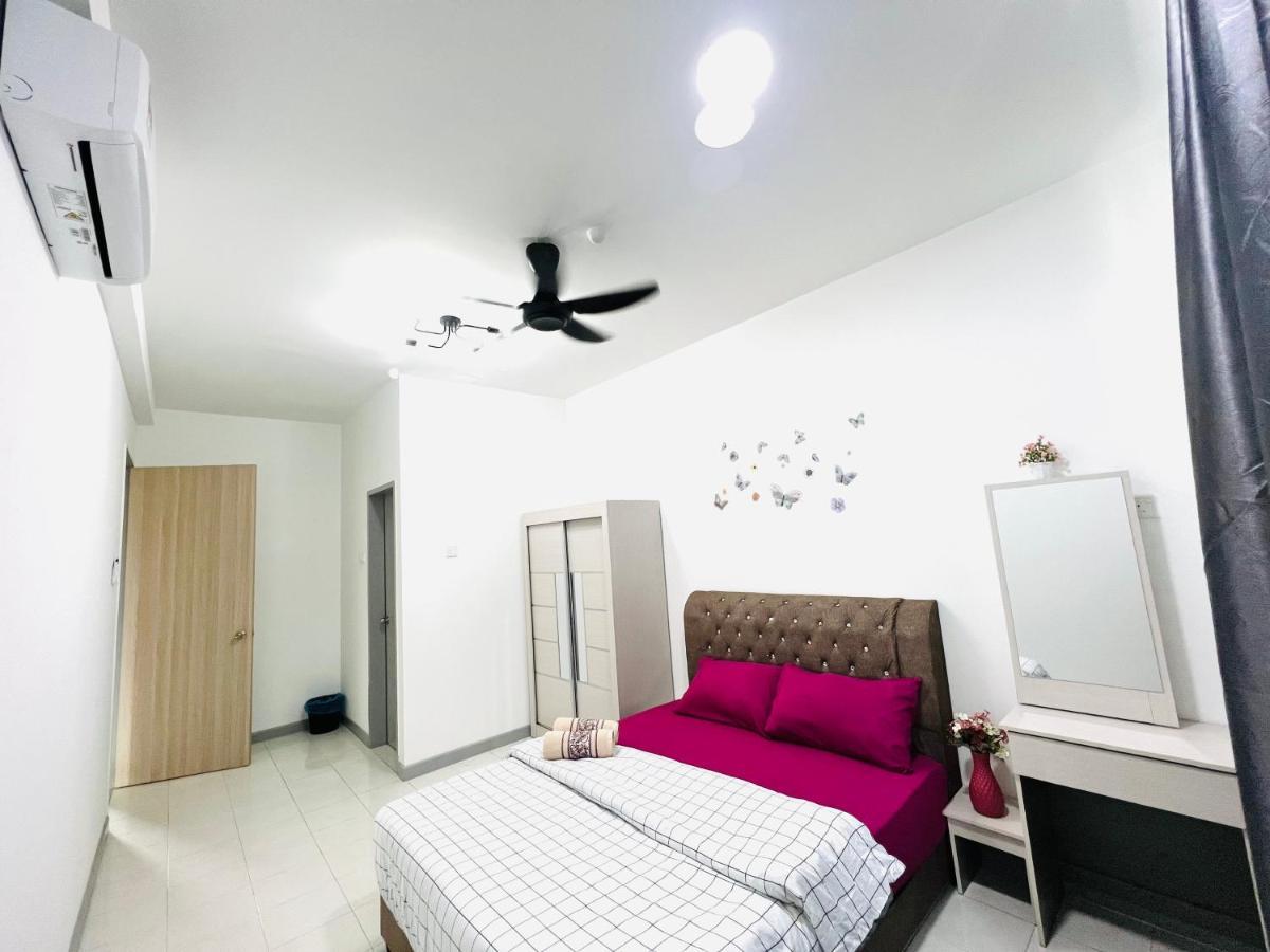 Ureshii Homestay Ladang Tanjung Kuala Terengganu With Pool Exterior photo